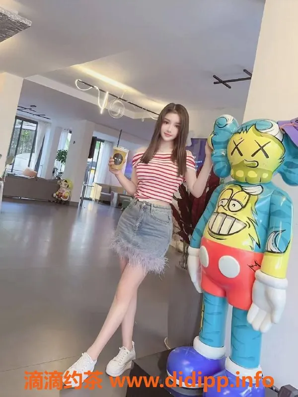 北京上门服务-秋秋，朝阳高碑店高挑女孩，1000起