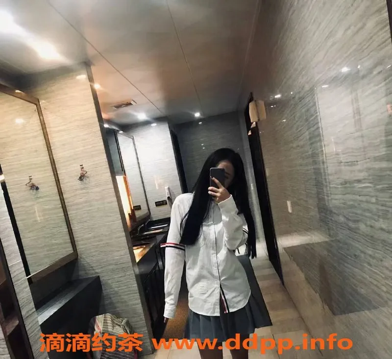 成都楼凤-成都嫩妹柠檬，23岁160cm，心动体验等你来享受