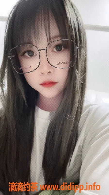 上海楼凤-浦东静静，165身高，1100p享受绝佳体验