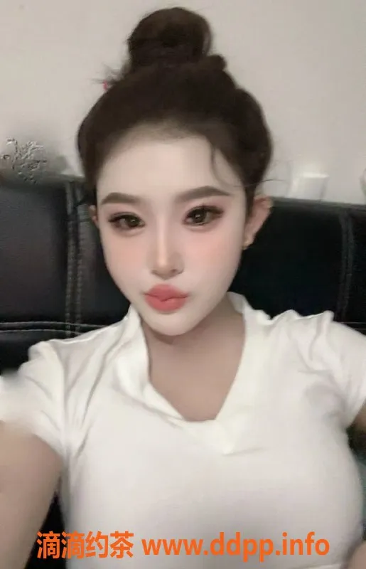 成都楼凤-成华区19岁嫩妹娜娜，颜值高超，超值服务仅需600