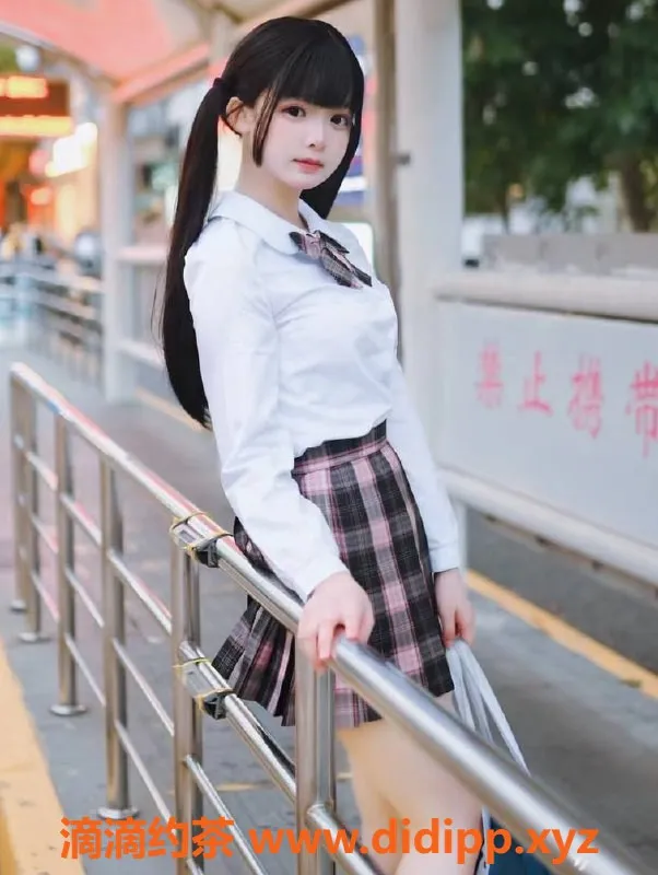 上海楼凤-黄浦小鹿酱，165高C罩杯嫩妹，2000元起