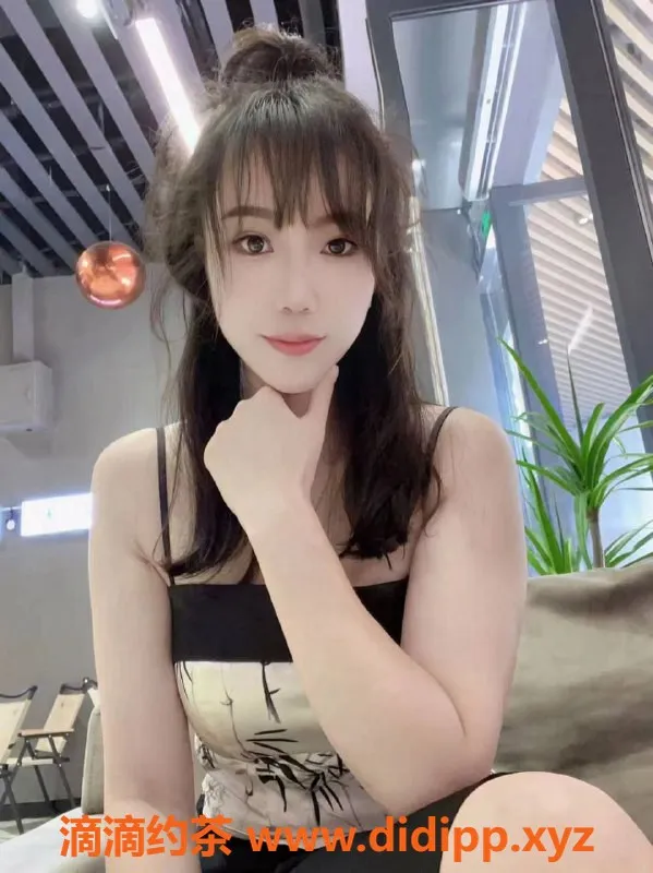 深圳楼凤-南山御姐yoyo，课费P1000，性感诱惑等你来体验！