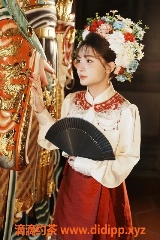 杭州楼凤-萌酱奶昔155cm 40kg 乖巧萝莉陪浴服务