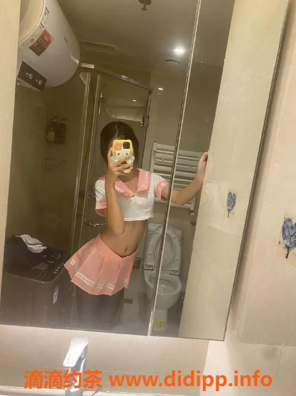 郑州楼凤-二七区乐乐，18岁163cm，美丽身材85斤，基础服务1800