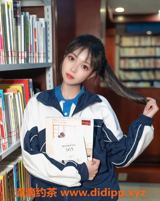 杭州楼凤-拱墅允儿：巨乳嫩妹，包夜服务，69互舔