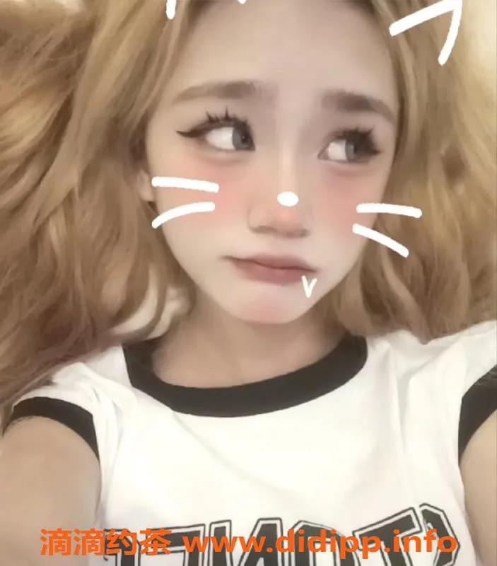 成都楼凤-成华区小馨馨，170大长腿，女友感超强