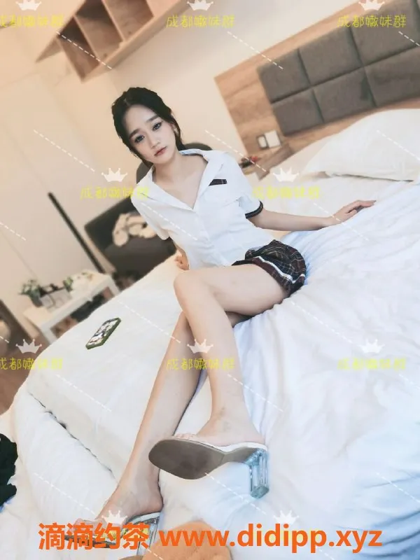 成都楼凤-成华区小馨馨，170大长腿，女友感超强