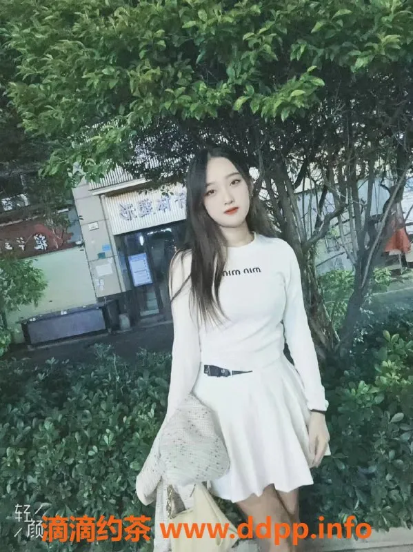 东莞楼凤-大朗性感女神等你来撩，服务超值！