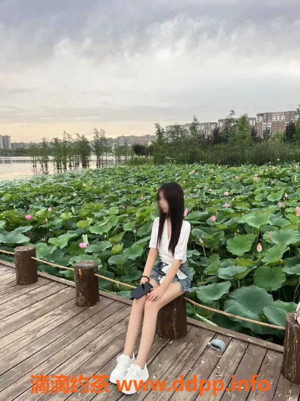 杭州楼凤资源信息,滨江彤彤，颜值嫩妹，包夜服务！