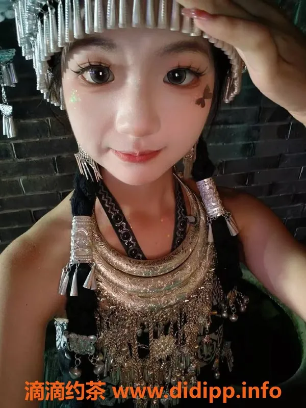 成都楼凤-成都欣月，160身高，95体重，800元一次