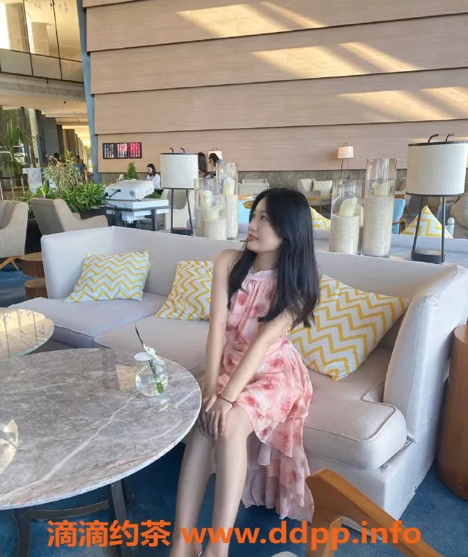 深圳楼凤-光明圆圆兼职服务，课费600起可选