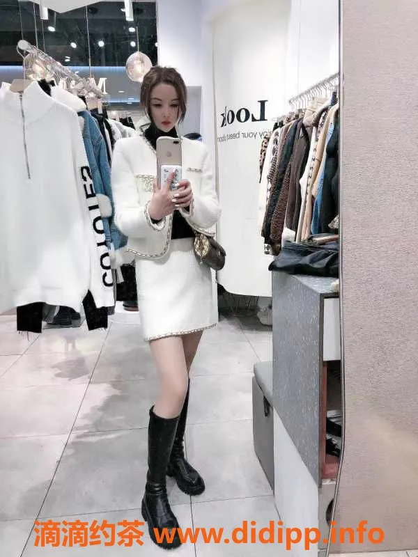 广州楼凤-广州越秀紫萱，31岁身高165，胸围36C