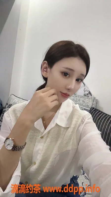 北京楼凤-三里屯嫩妹朵朵，内衣批发15元起