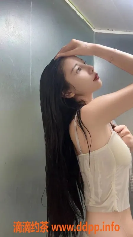 北京楼凤-三里屯嫩妹朵朵，内衣批发15元起