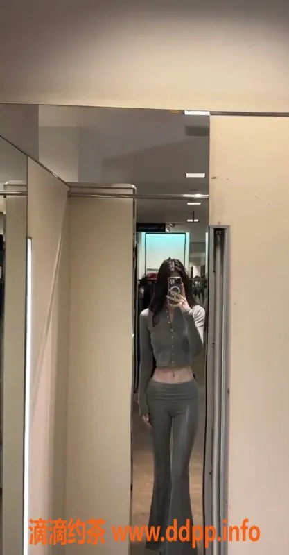 北京楼凤-三里屯嫩妹朵朵，内衣批发15元起