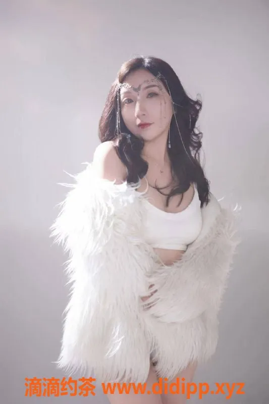 成都楼凤资源信息,颜燕，29岁少妇，158身高，100体重，500元自聊服务