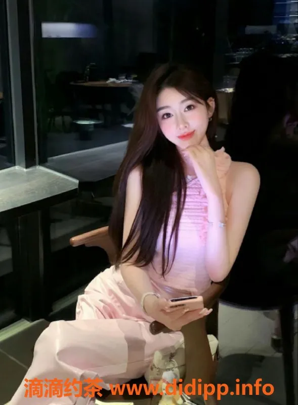 上海楼凤-静安长腿美女伊伊，身高173，2500P起