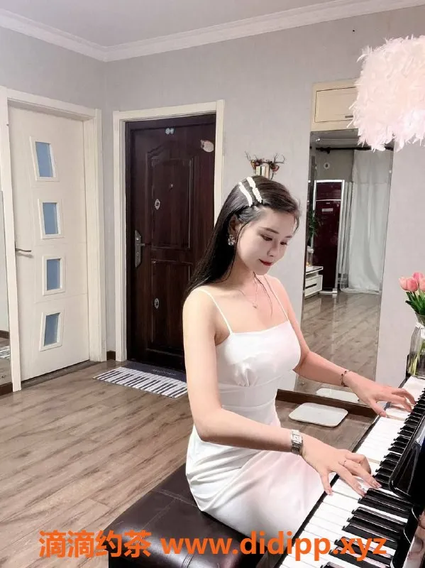 北京楼凤-朝阳兰曦儿，25岁温柔钢琴老师，千元档服务
