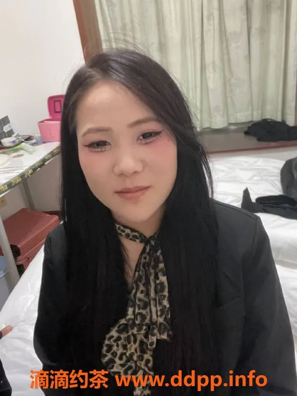 成都楼凤-成都豆豆，163身高，103体重，400元全套服务