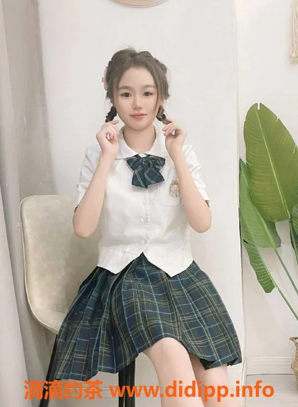 上海楼凤-静安毛豆拍卖福利，最低700P起！