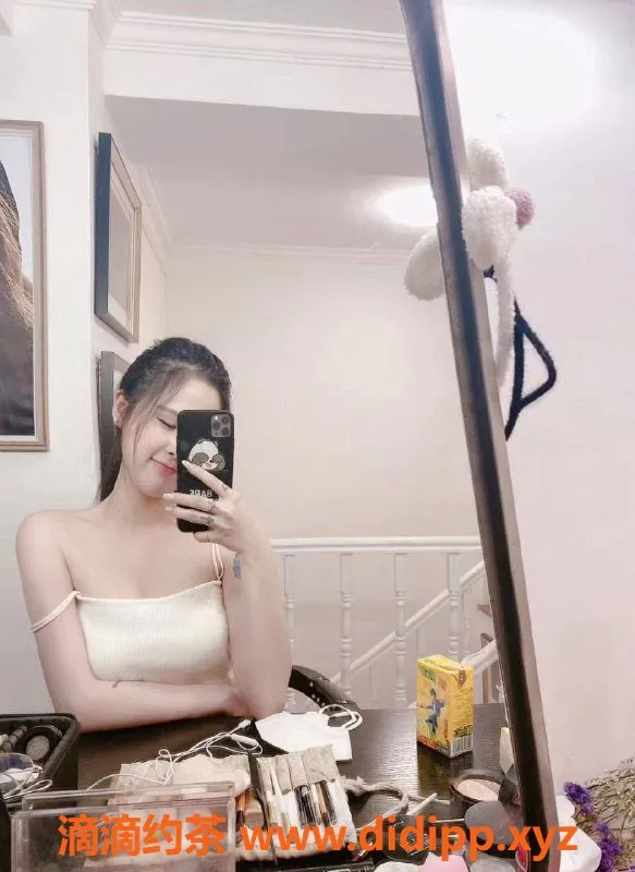 深圳楼凤-宝安小白甜，身高163cm，800元起服务！