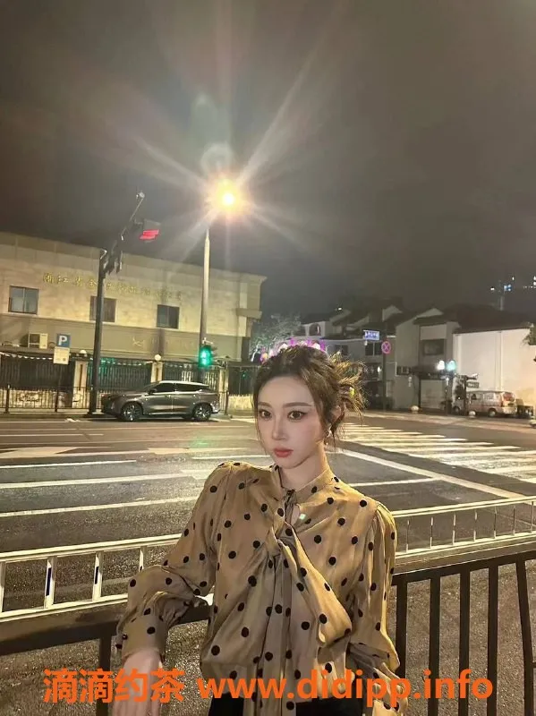 上海楼凤-静安区小乔，1600元50分钟超值体验