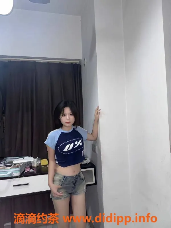 成都楼凤-成华区乔儿，17岁155cm，清纯诱惑等你体验