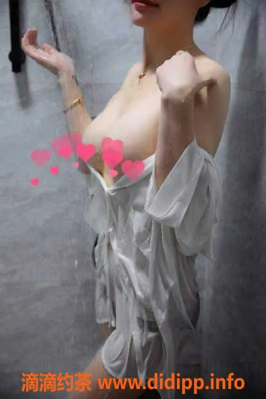 广州楼凤-广州天河极品少妇，30岁，162cm，48kg，36C