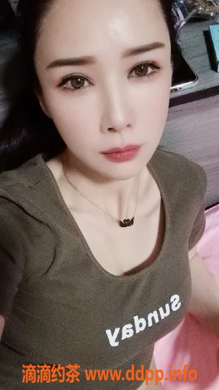 广州楼凤-广州天河极品少妇，30岁，162cm，48kg，36C