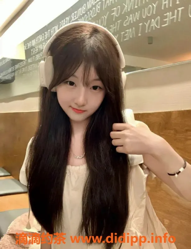 上海楼凤-闵行优优，170cm D+胸，1000元50分钟服务