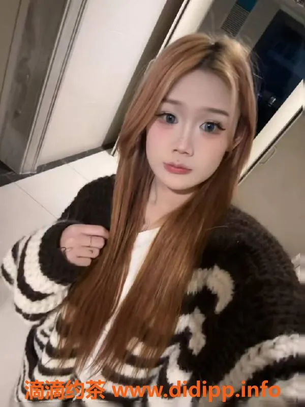 成都楼凤-成都嘉欣，陪洗口做，身高160，90斤，600元