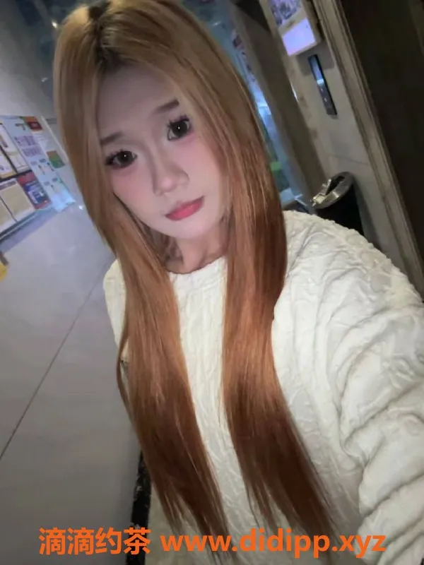 成都楼凤-成都嘉欣，陪洗口做，身高160，90斤，600元