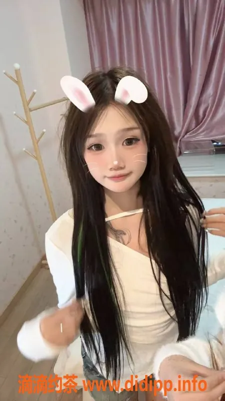 成都楼凤-成都嘉欣，陪洗口做，身高160，90斤，600元