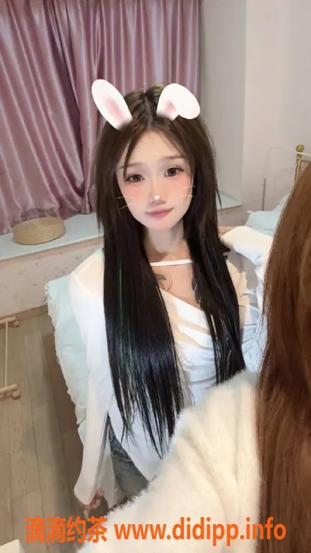 成都楼凤资源信息,成都嘉欣，陪洗口做，身高160，90斤，600元