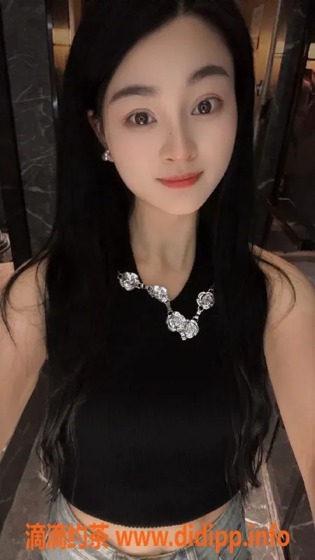 广州楼凤-天河依依小姐，舌吻69P服务，700元起