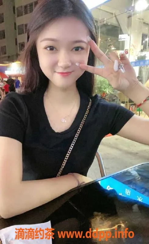 广州楼凤-广州白云嫩妹诗雨，23岁 温柔老师提供优质服务