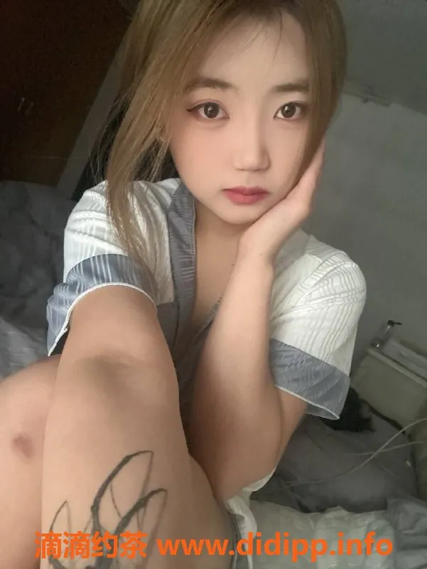 成都楼凤-成都小清柠，160身高，100体重，500元开启服务