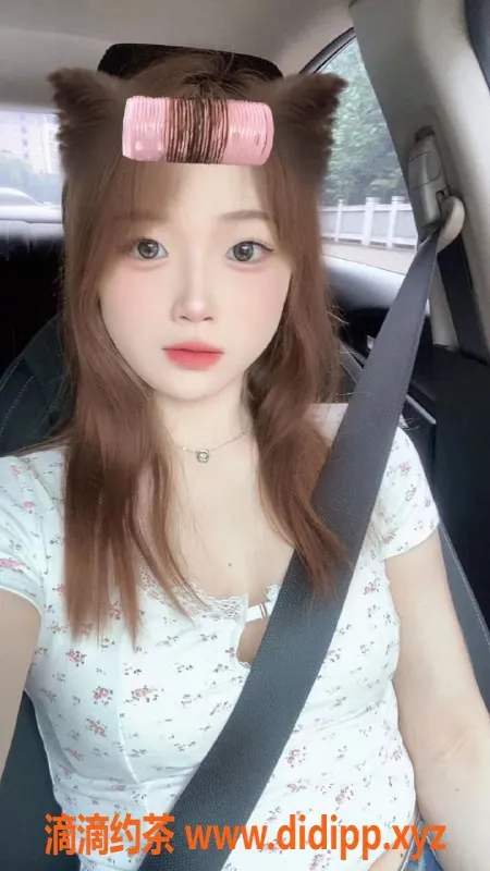 成都楼凤资源信息,成华区18岁小意，微胖可爱，口活一级棒