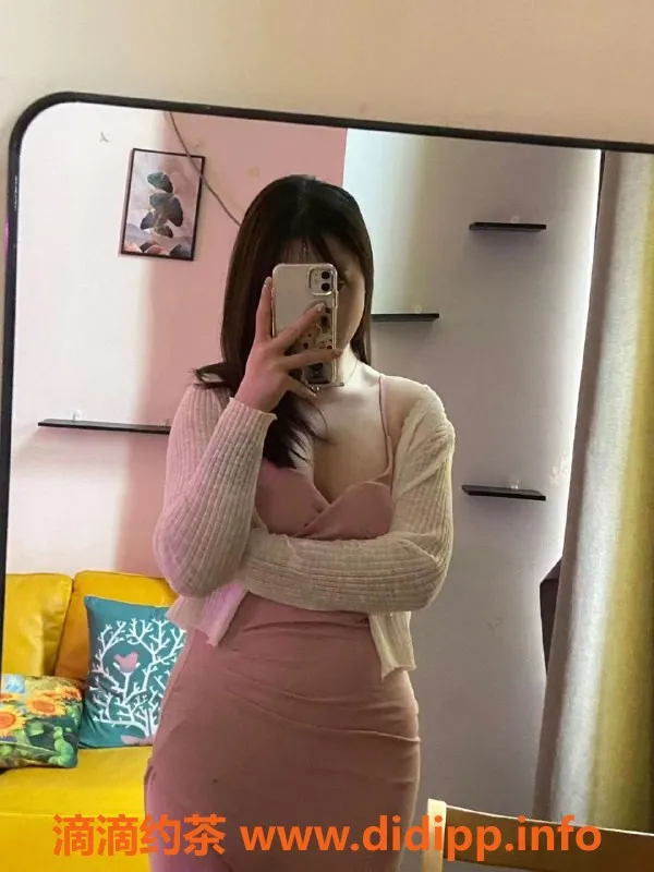 成都楼凤-成华区18岁小意，微胖可爱，口活一级棒