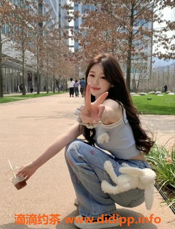 深圳楼凤-福田嫩妹小雨，课费P1188，真不错！