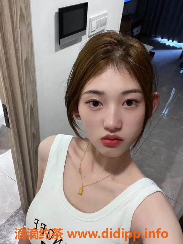 杭州楼凤-适中身材，甘肃美眉服务超赞