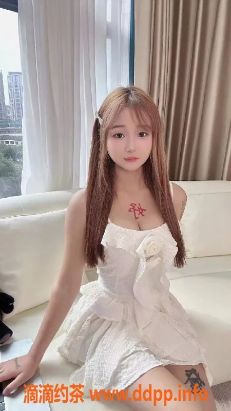 成都外围-成都小艺，167cm迷人白虎，超值600元服务