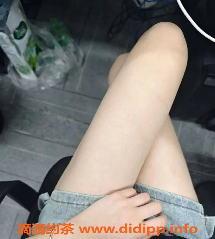 成都楼凤-青龙广场嫩妹雨雨，165高、600元超值服务