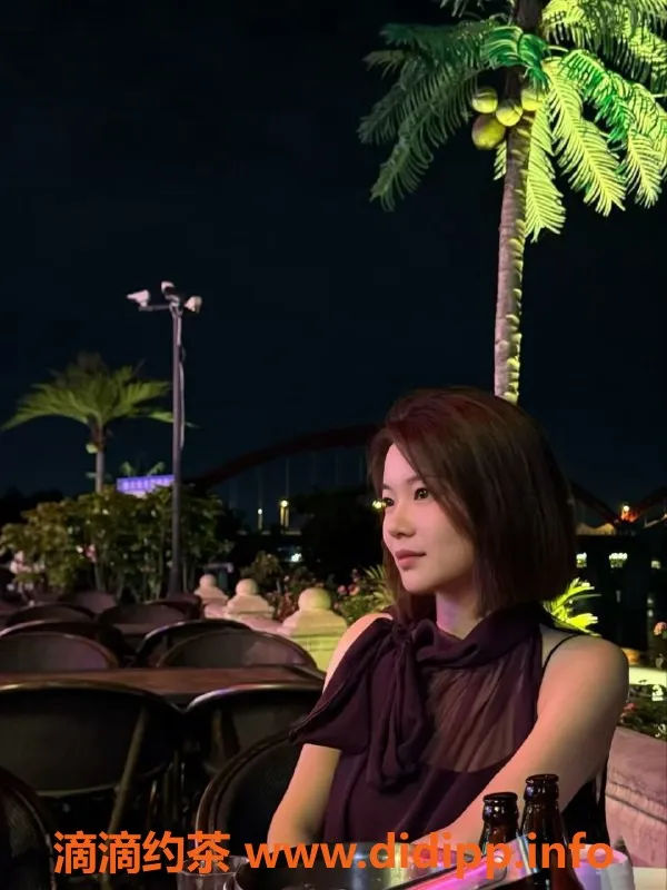 成都楼凤-成都泡泡糖，25岁巨乳少妇，400元体验服务