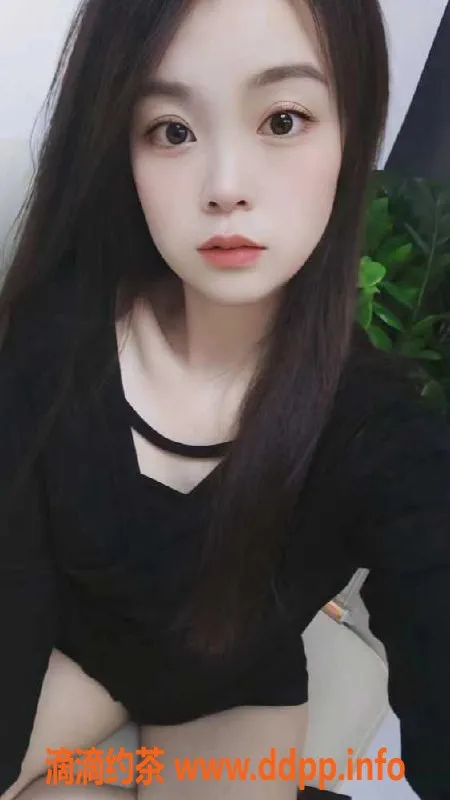 广州楼凤-海珠兼职佳琪，24岁166cm，性感34C，500元40分钟