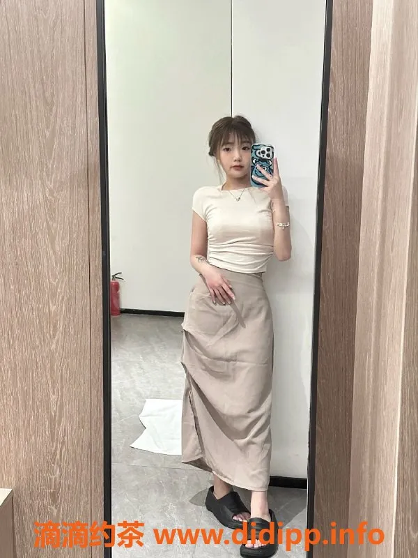 杭州楼凤资源信息,上城区萝莉CoCo♥️，19岁160cm，43kg甜美服务