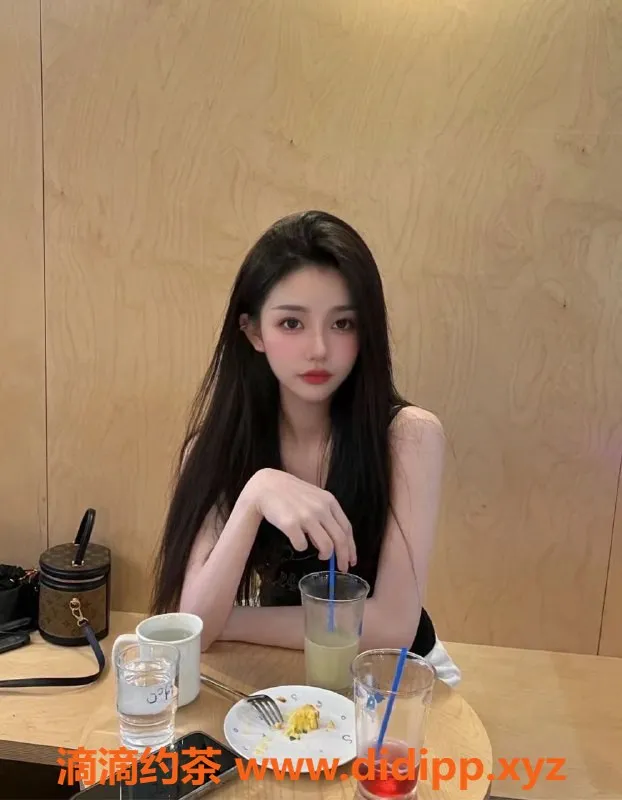 东莞楼凤-东莞coco白嫩美女，服务超赞，推荐9.5分