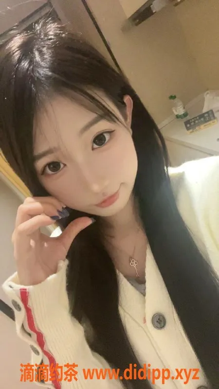 成都楼凤-成都嫩妹思思，21岁165cm，600元体验竟然不踩雷！