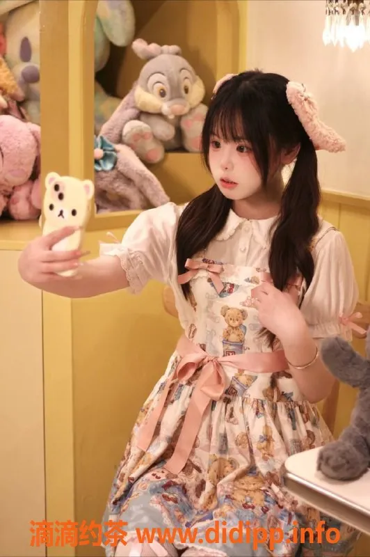 北京楼凤-18岁嫩妹佳亦，千元档服务，百子湾驻场