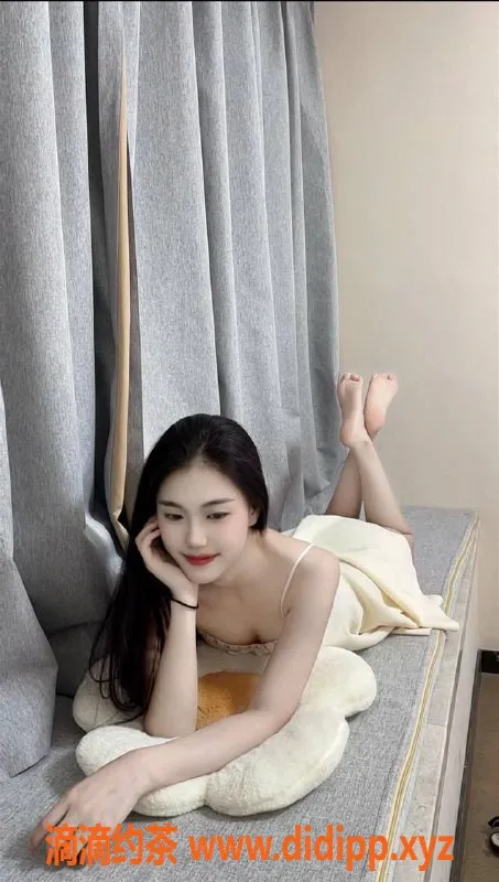 成都楼凤-成华区19岁桃子，165cm，95斤，口技超棒